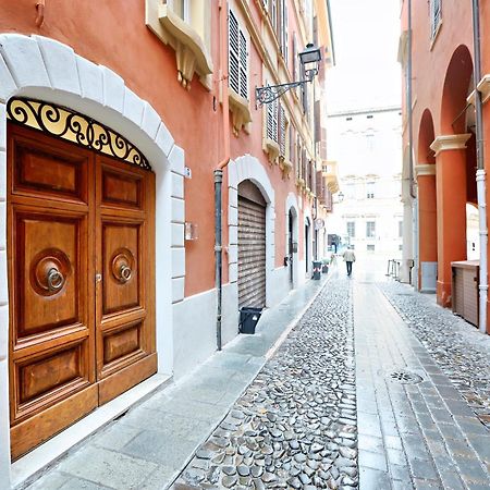 Loggia Dei Lovoleti Suite Modena Kültér fotó